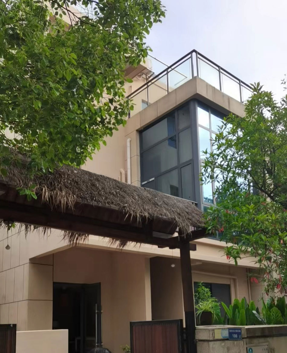 設計師赴湯城麓墅溫泉民宿提質改造現場進行工作指導及設計辦公 設計師赴湯城麓墅溫泉民宿提質改造現場進行工作指導及設計辦公