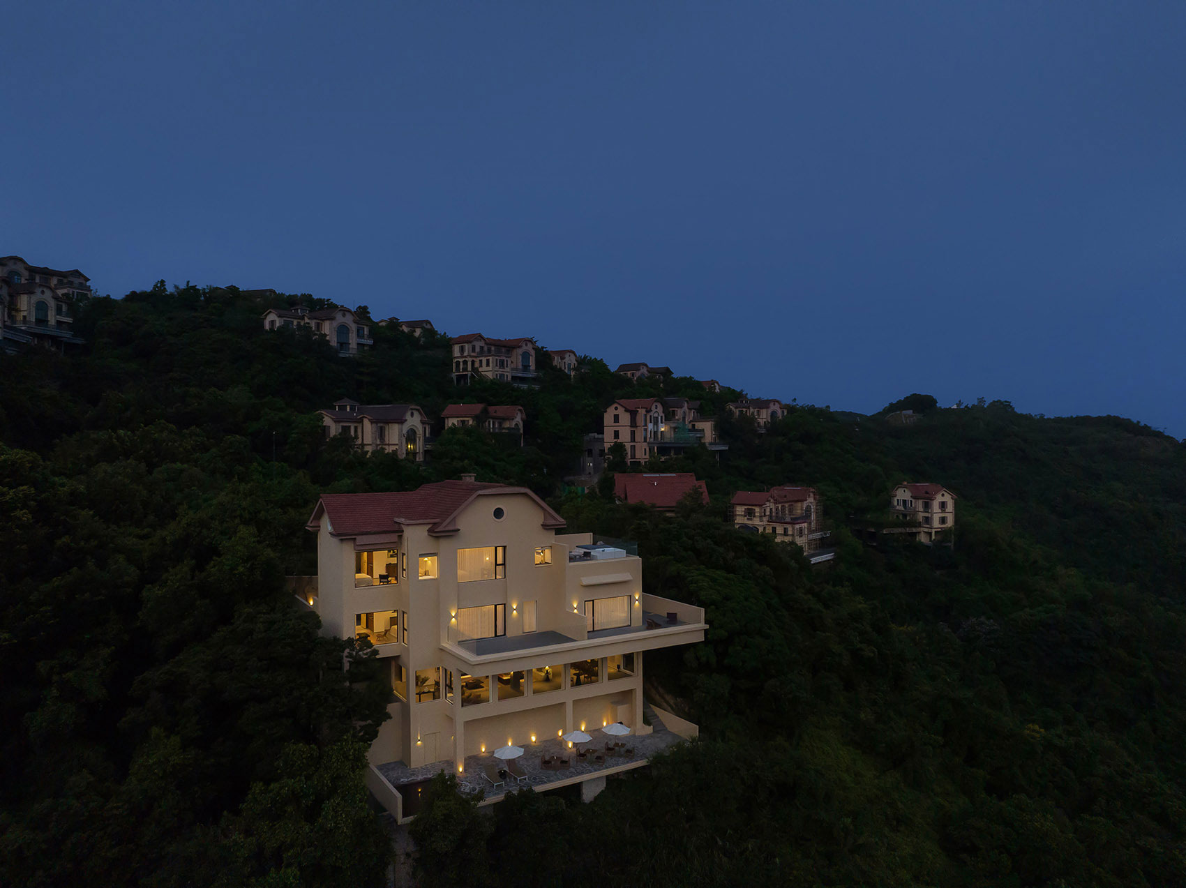 深圳·“蜜悅·天麓秘野仙蹤”度假酒店設計